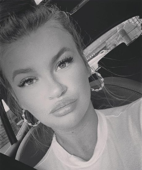 Sarah Slavo pornstar nice photo