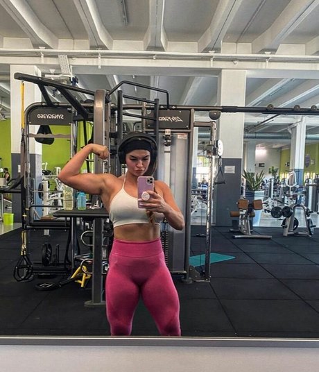 Sarah Slavo xxx model galleries