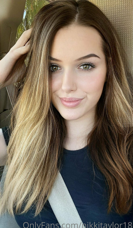 jordanlewis18 pornographic model gallery