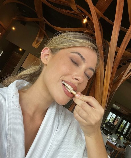 OhMurci nice model pictures