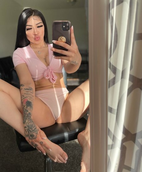 mollyjuicy adult star image