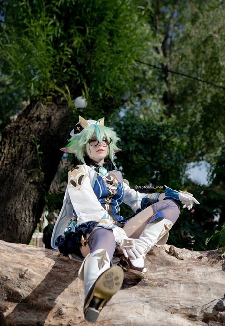 tiny ass onlyfans pornos image