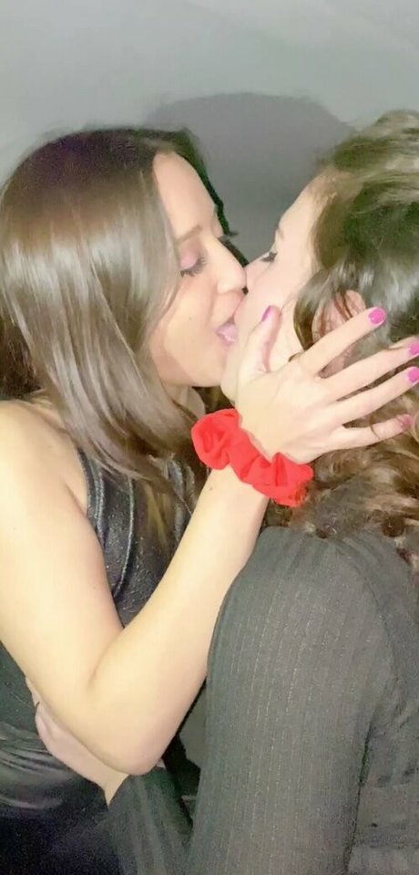 aprilbigass sexy actress picture