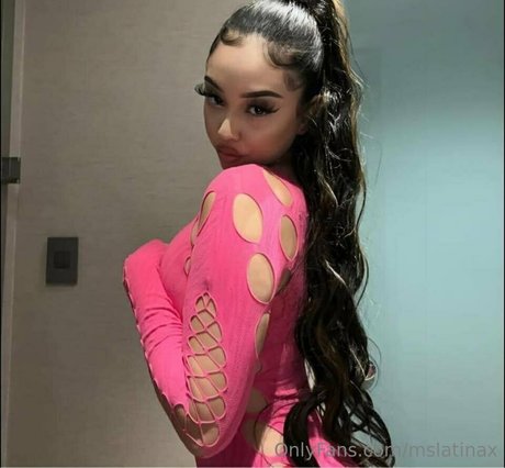 mslatinax model pretty pictures