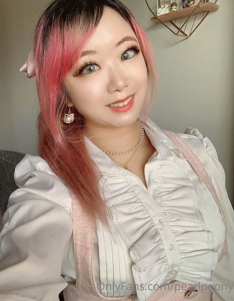 pearlpeony model image