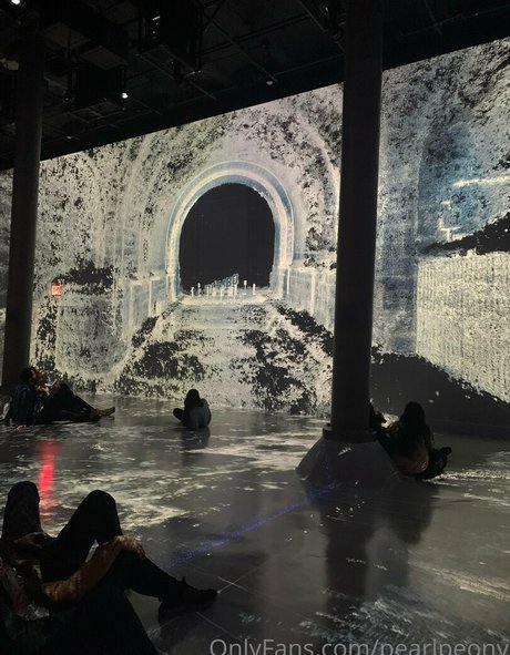 pearlpeony art model gallery