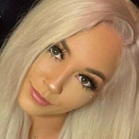 sarahnell porn model gallery