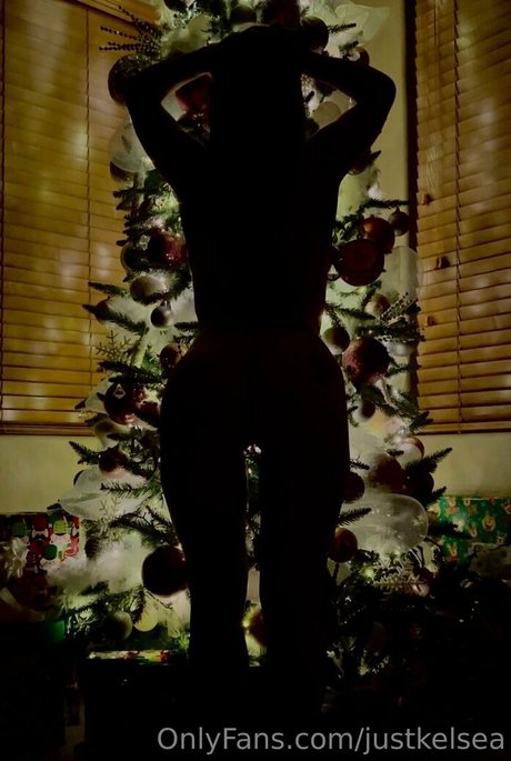 justkelsea star sexy galleries