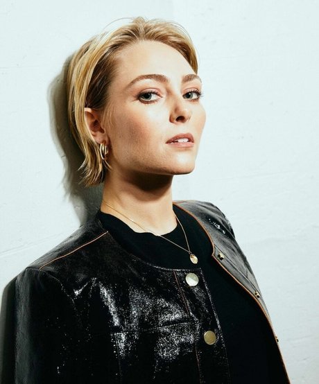 AnnaSophia Robb pretty model images