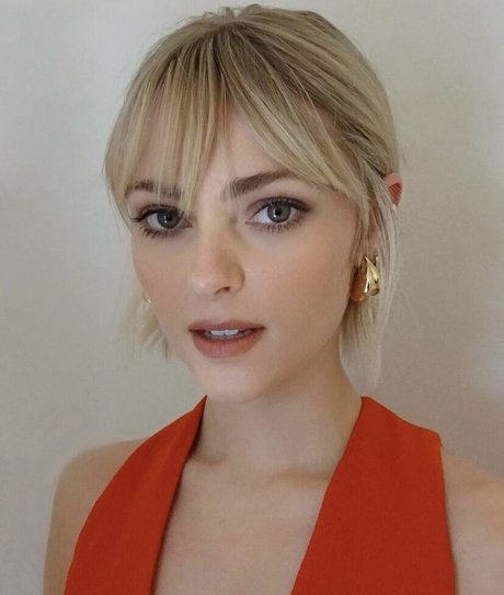 AnnaSophia Robb model images
