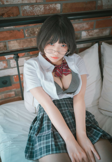 Mimmissu17 exclusive model img