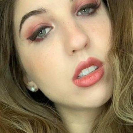 FrivolousFox ASMR hot actress photos