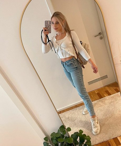 Milschbaum xxx pornstar image