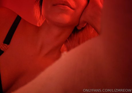 Lizmreow porn star archive