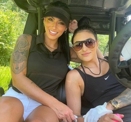 Sonya Deville thumbnail