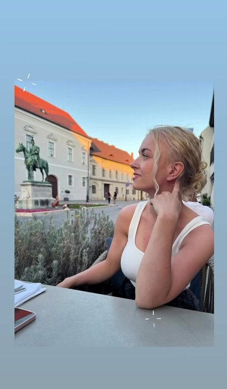 Mimi Lintrup star top gallery