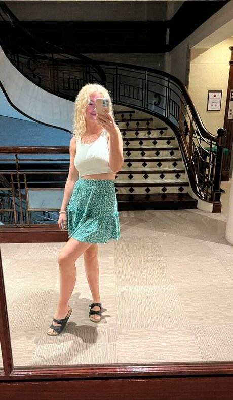 Mimi Lintrup xxx model image