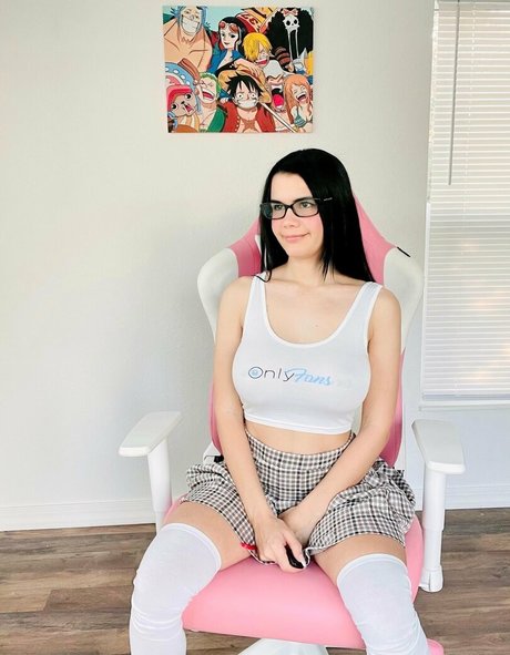 la elfo hot model images