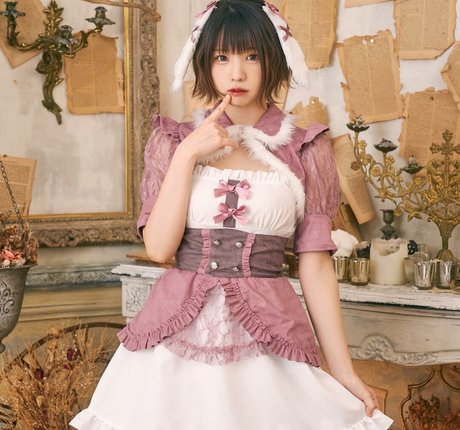 Enako pornstar naked galleries