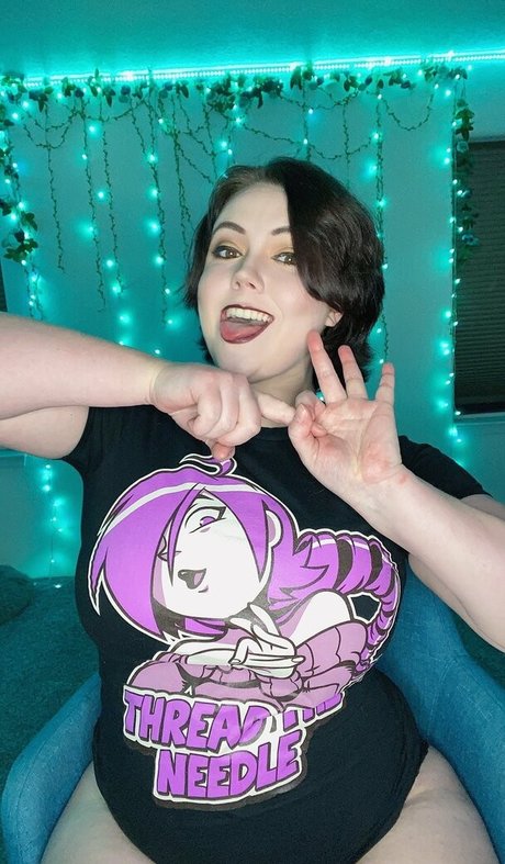 vixenshelbyfree erotic star pics