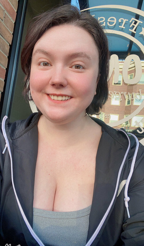 vixenshelbyfree art pornstar img