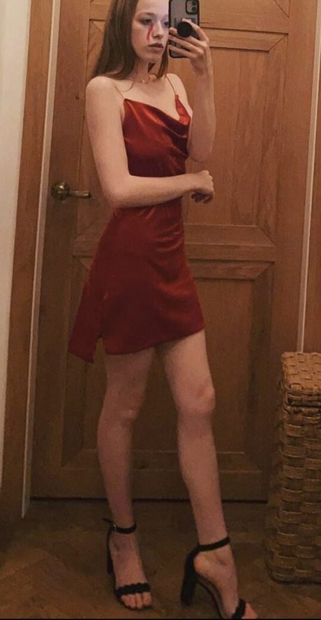 Amybeth McNulty model xxx photos