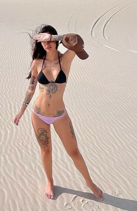 Leticia Caputi model naked archive