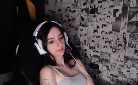 Leticia Caputi nude actress picture