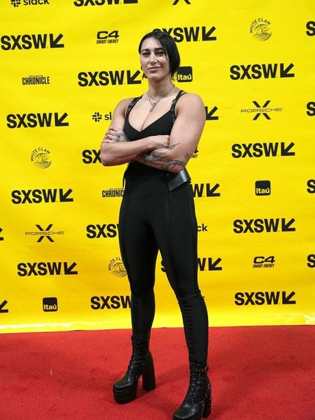 Rhea Ripley star art img