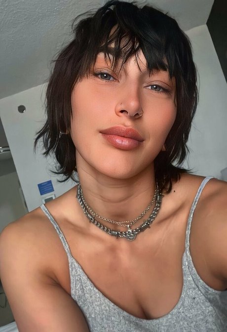 Rhea Ripley art model img