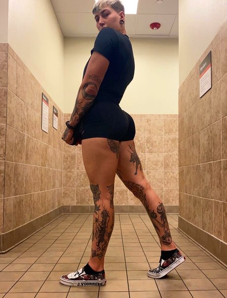 Rhea Ripley nude model img