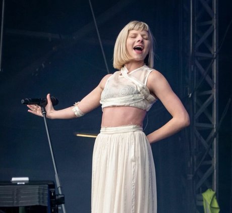 Aurora Aksnes sex star img