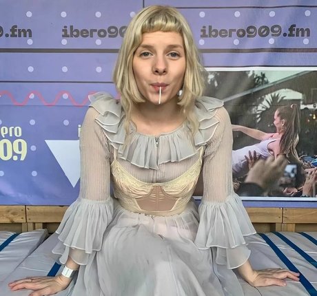 Aurora Aksnes exclusive model img