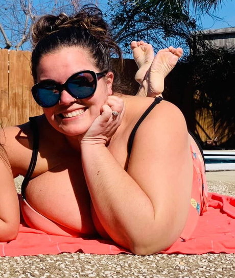 Jolene Mendez model sexy pic