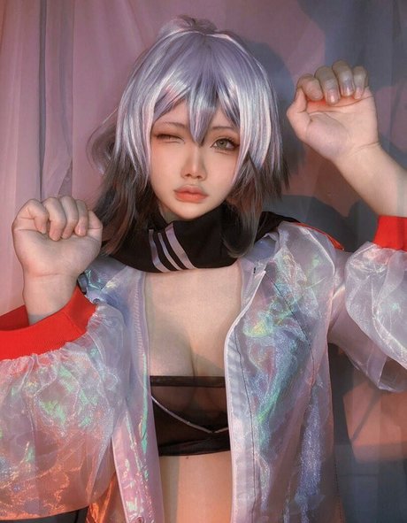 NotShiorii model high quality picture