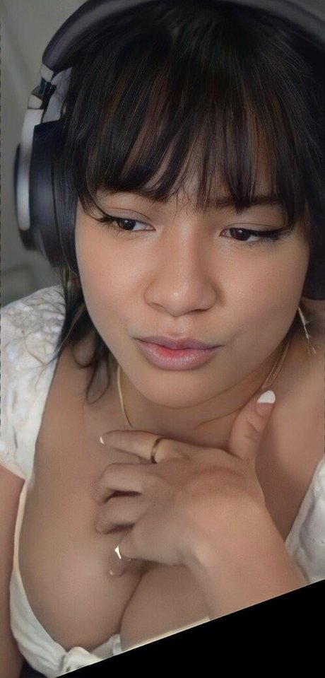 Cinnabrit pornstar nude image