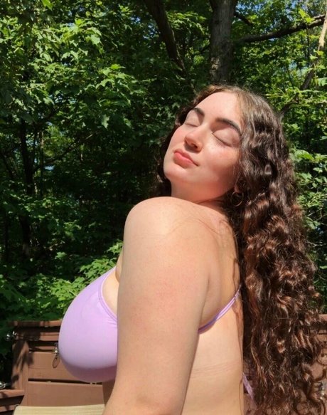 _Laura jo naked model image