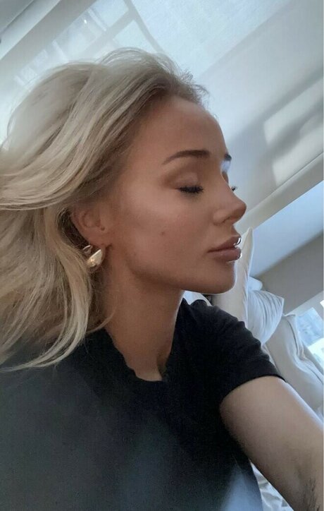 Brynhildurgunnlaugs pornstar sex img