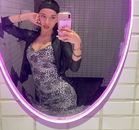 Nahiarabrenn pornstar exclusive picture