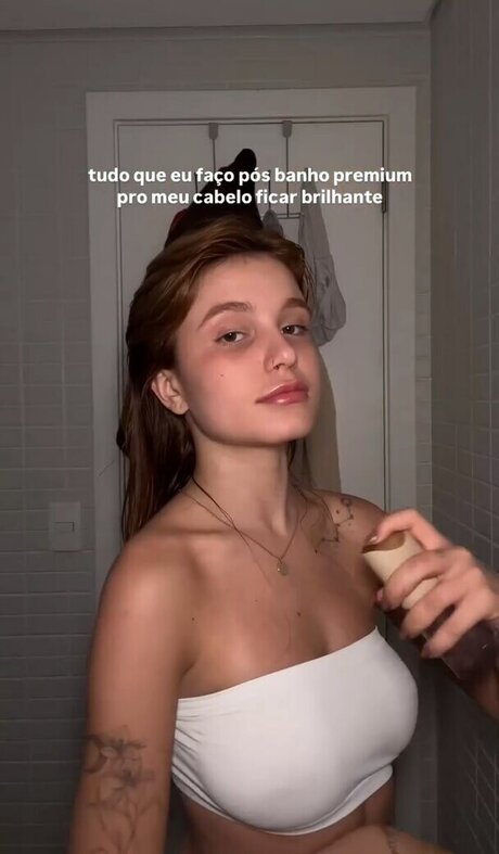 Liv Resenhas model erotic pics