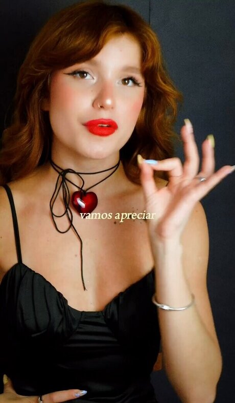 Liv Resenhas model beautiful photos