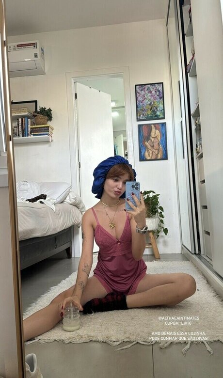 Liv Resenhas beautiful star pics