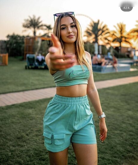 Maryyhx hot pornstar img