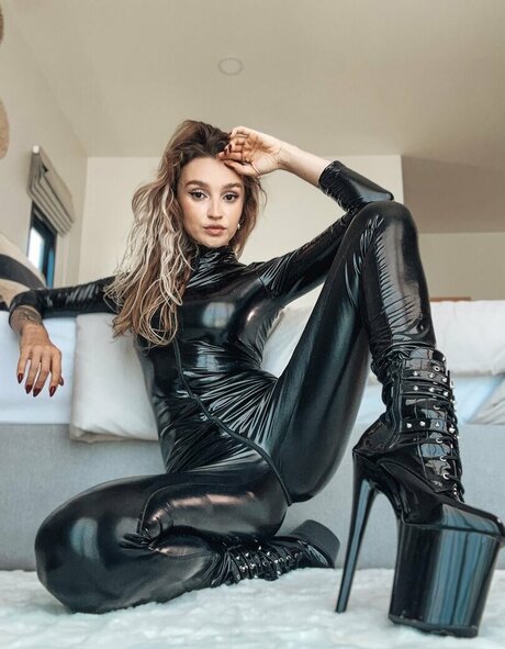 Alla Mephistopheles sex star photos