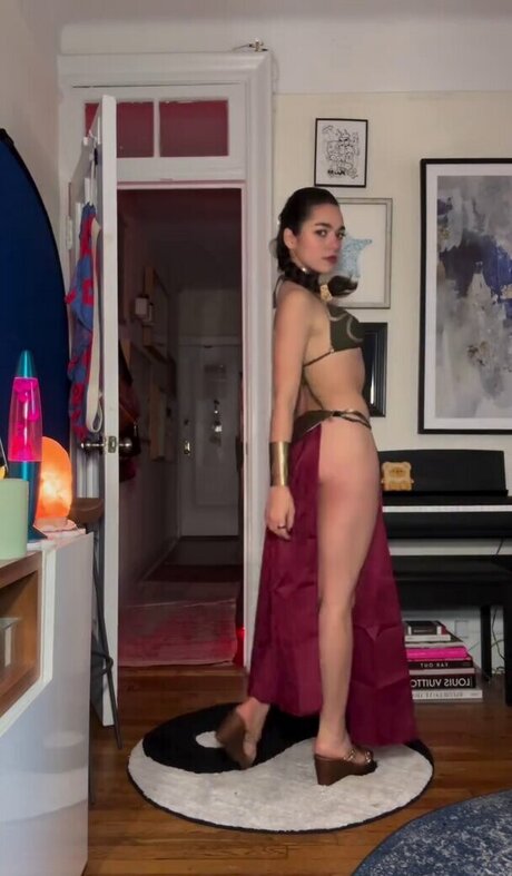 AllyAnnaMaria model erotic pictures