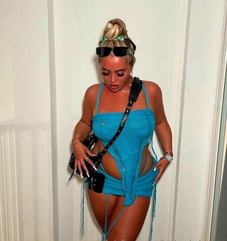 Bigboobzbarbie model hot gallery