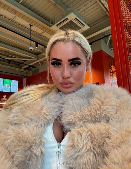 Bigboobzbarbie model hot img