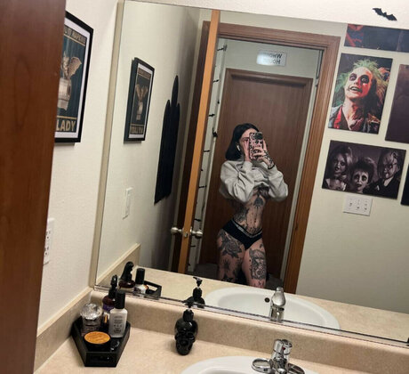 Tyniquewebster profile pic