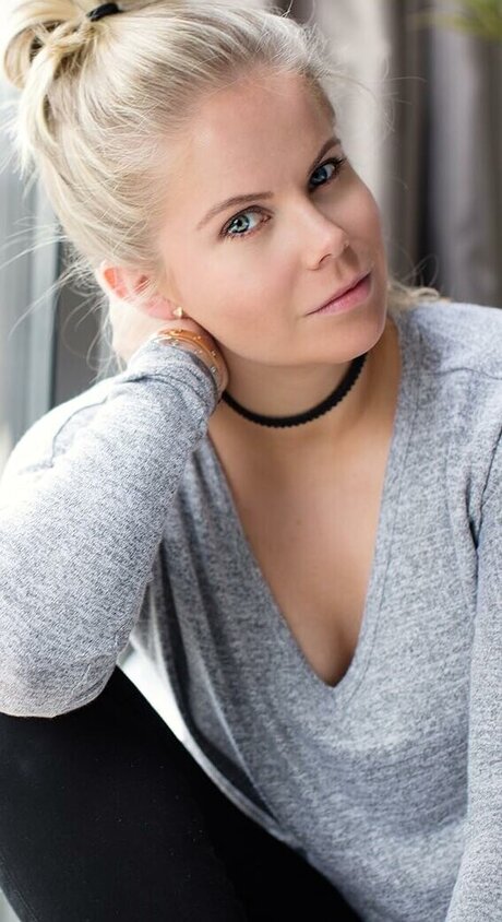 Crystal Hunt model hd pics