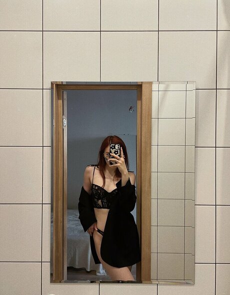 Kuromiromi model top gallery